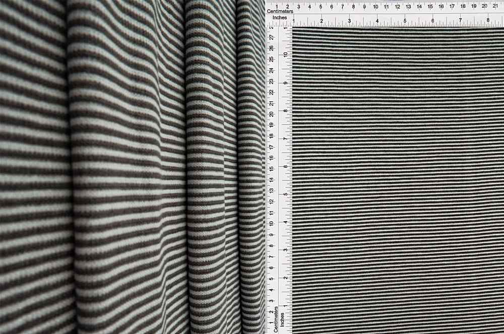 KNT4038-Q01110 / SILVER / 96%POLY 4%SPAN SUPER SOFT STRIPE PRINT