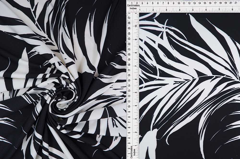 KNT1389-Q10715 / BLACK / 96%POLY 4%SPAN DTY TROPICAL PRINT
