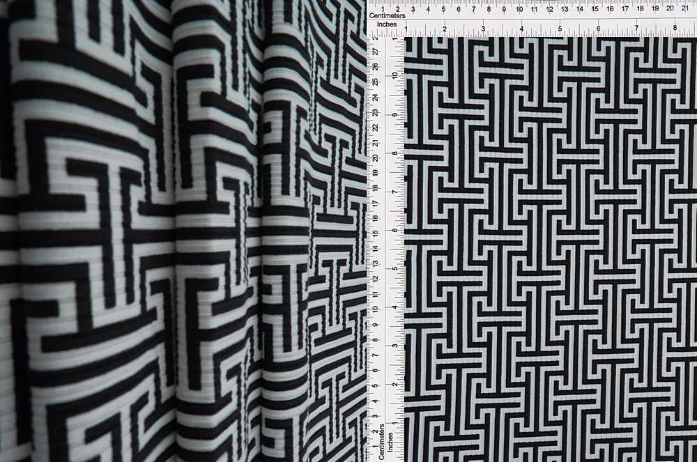 KNT3422-Q10822 / BLACK/WHITE / 97%POLY 3%SP 4X2 YUMMY RIB GEO/GREEK/RETRO PRINT