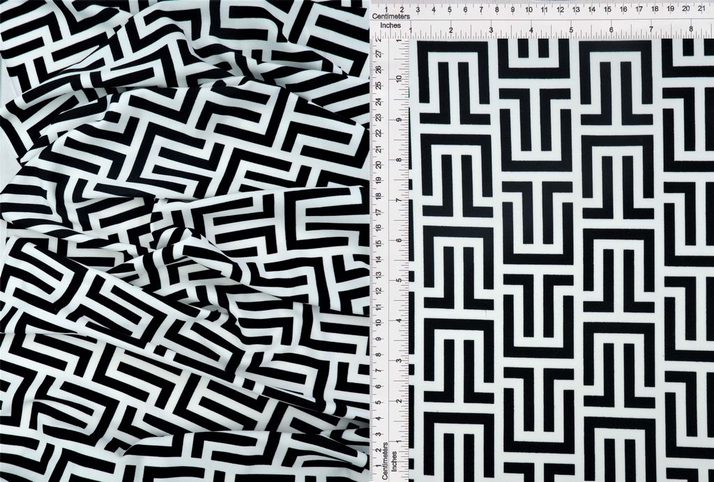KNT1389-Q20204 / BLK/WHITE / 96%POLY 4%SPAN DTY RETO/GREEK/GEO PRINT