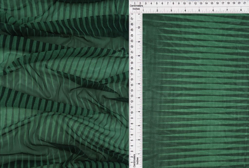MESH-Q20214 / HUNTER MINT / 90%POLY 10%SPAN MESH GEO PRINT