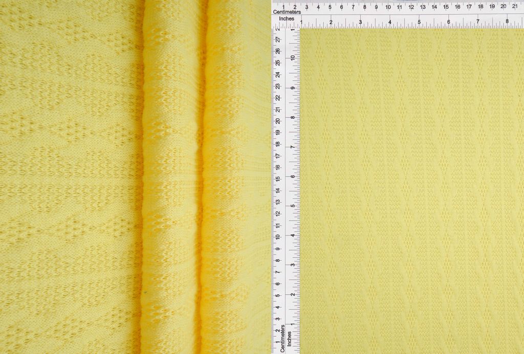 KNT4422 / YELLOW AMBER / 95%POLY 5%SPAN KNIT JACQUARD CABLE KNIT SWEATER