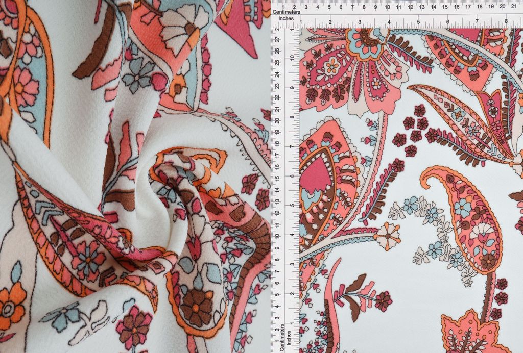 KNT3225-Q10504 / IVORY/ROSE 6 / 97%POLY 3%SPAN LIVERPOOL PAISLEY/FLORAL PRINT
