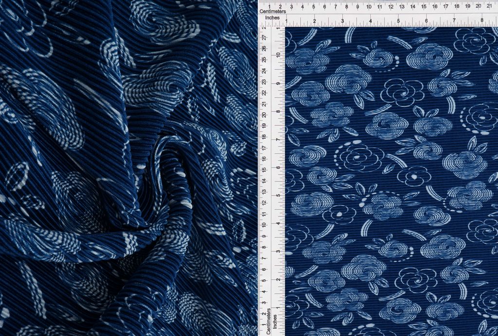 KNT3696-MS11019 / NAVY / 100%POLY BODRE/INTERLOCK PLEATED GEO FLORAL/FLOWER