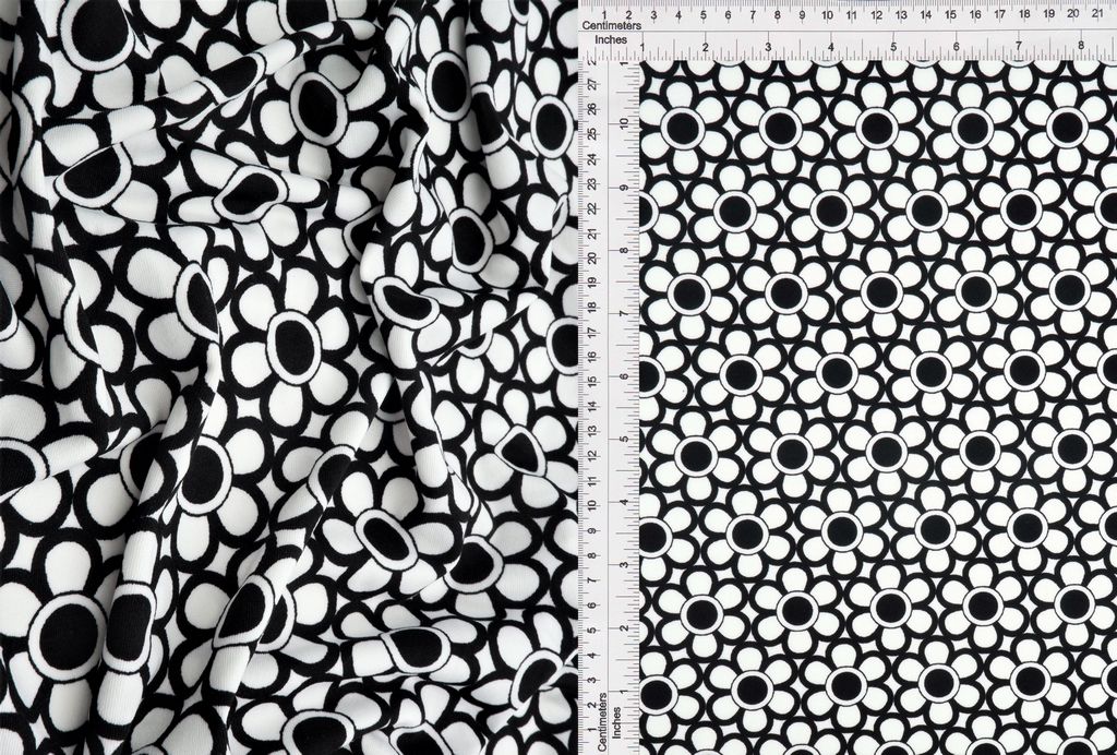 KNT1389-MS11021 / IVORY/BLACK / 96%POLY 4%SPANDEX DTY GEO/FLOWER PRINT