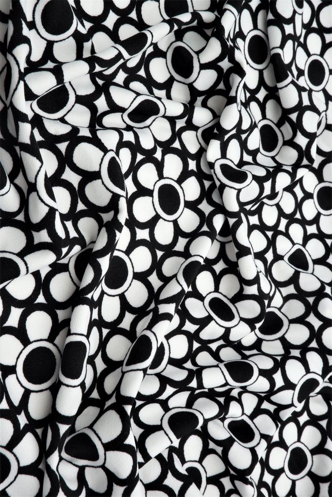 KNT1389-MS11021 / IVORY/BLACK / 96%POLY 4%SPANDEX DTY GEO/FLOWER PRINT