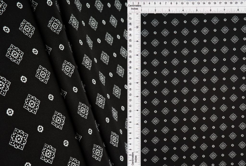 KNT1389-MS10205 / BLACK / 96%POLY 4%SPAN DTY GEO PRINT