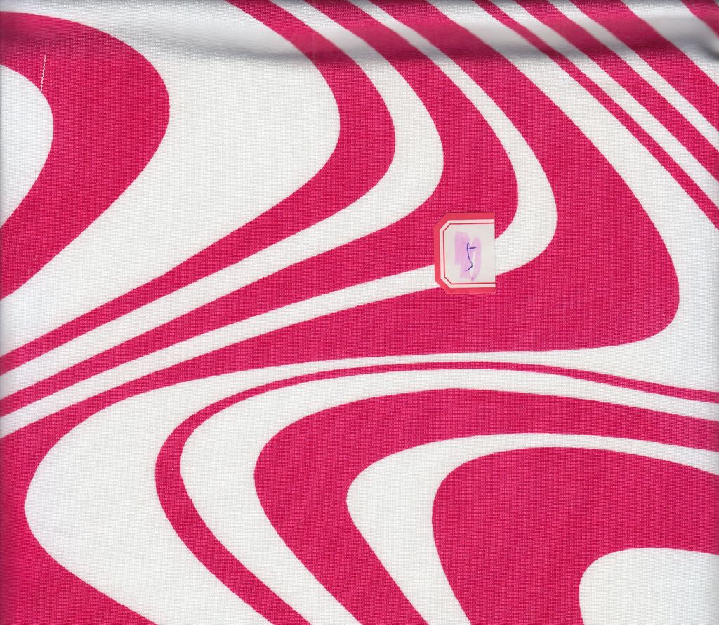 KNT1389-Q20611 / HOT PINK / 96%POLY 4%SPANDEX DTY GEO PRINT