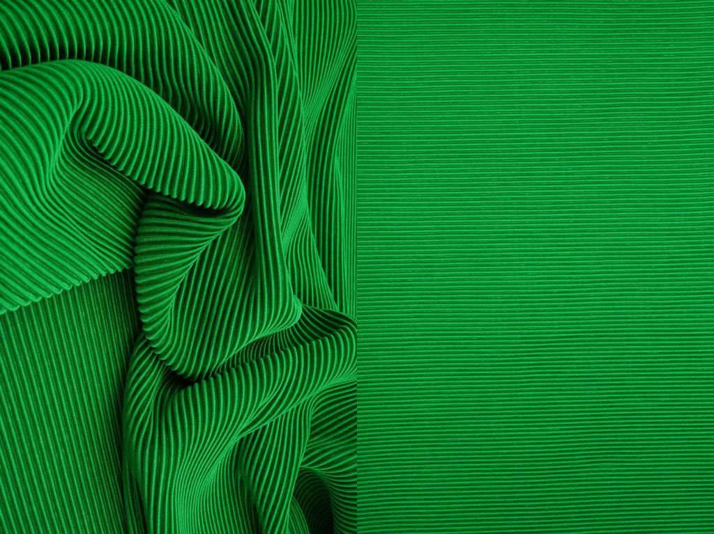 KNT3696 / GREEN KELLY / 100%POLY BODRE FABRIC/INTERLOCK PLEATED