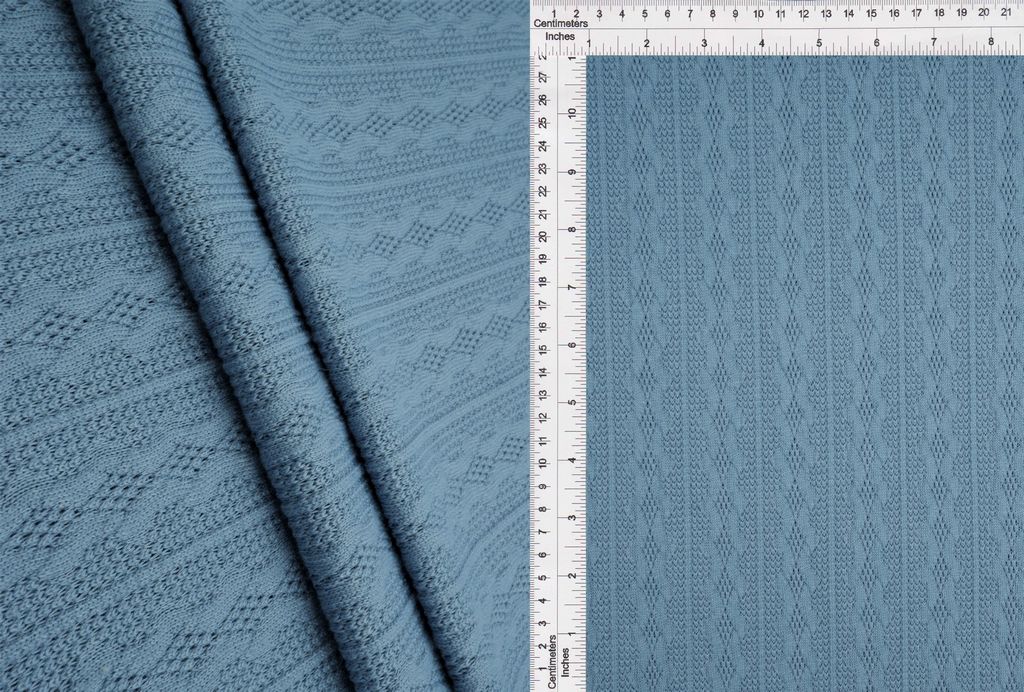 KNT4422 / CHAMBRAY / 95%POLY 5%SPAN KNIT JACQUARD CABLE KNIT SWEATER
