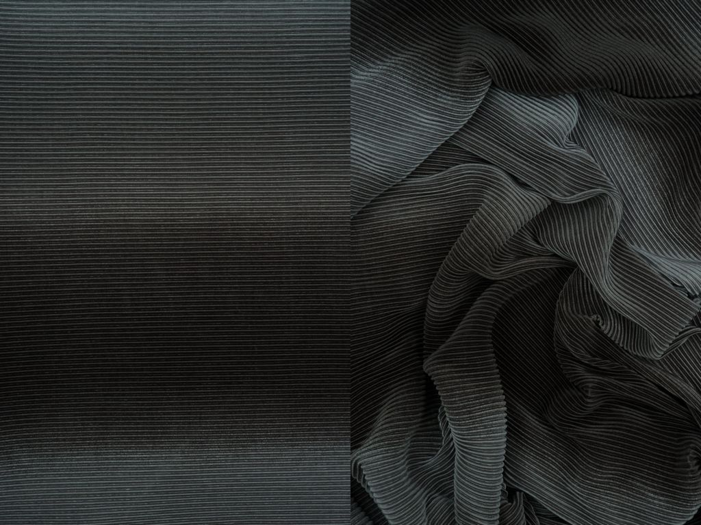 KNT3696-DU317 / CHARCOAL / 100%POLY BODRE/INTERLOCK PLEATED OMBRE PRINT