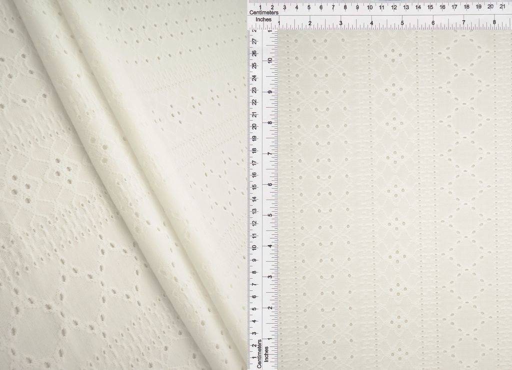 KNT4494 / OFF WHITE / 97%POLY 3%SPANDEX EYELET JACQUARD