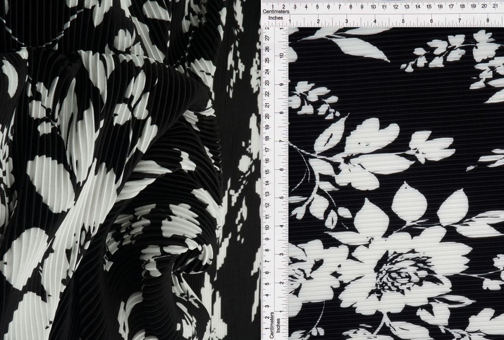 KNT3696-Q11028 / BLACK / 100%POLY BODRE/INTERLOCK/PLEATED FLORAL PRINT