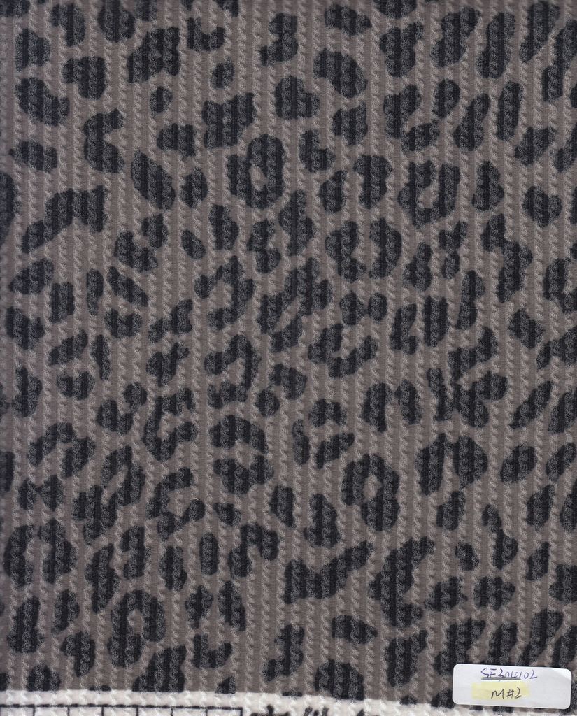 KNT4463-S304102 / CHARCOAL / 77%P 18%R 5%SP DOUBLE KNIT COZY ANIMAL PRINT