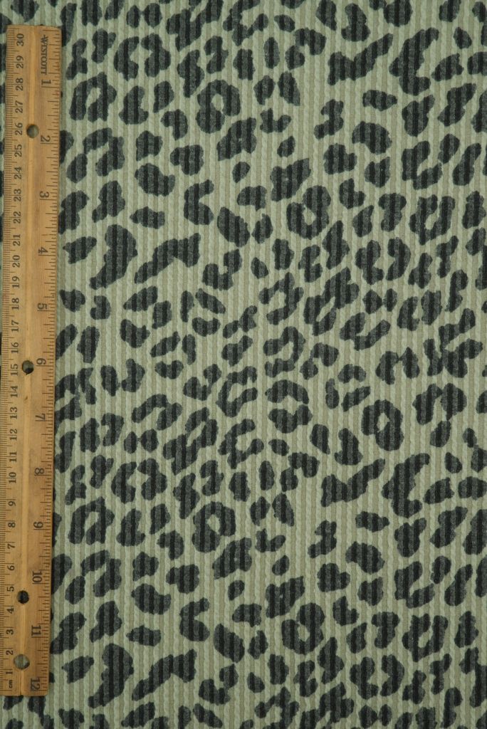KNT4463-S304102 / OLIVE VINTAGE / 77%P 18%R 5%SP DOUBLE KNIT COZY ANIMAL PRINT