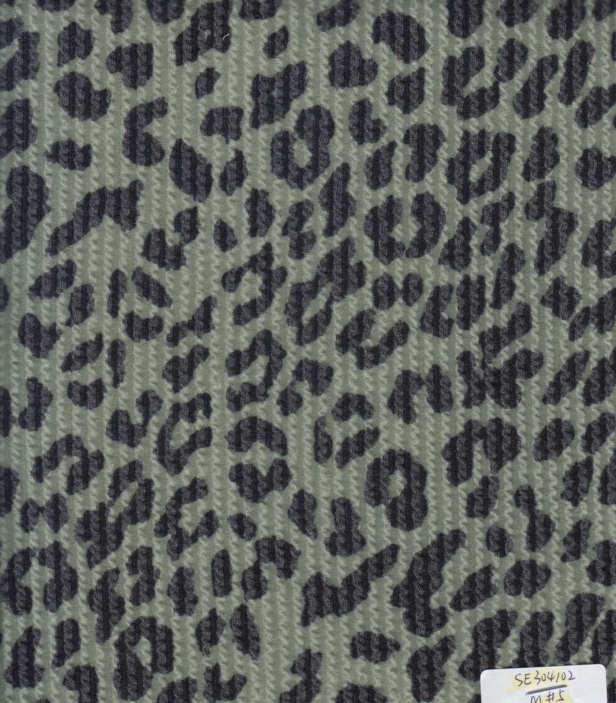 KNT4463-S304102 / OLIVE VINTAGE / 77%P 18%R 5%SP DOUBLE KNIT COZY ANIMAL PRINT