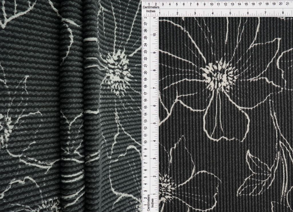 KNT4463-MS11082 / BLACK / 77%POLY 18%RAY 5%SP DOUBLE KNIT COZY FLOWER PRINT