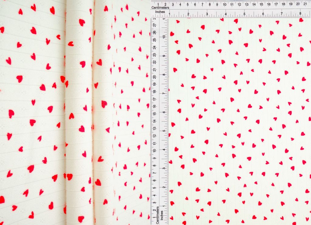 KNT4622-MS11388 / IVORY/RED / 93%POLY 7%SPAN COTTON STYLE POINTELLE HEART PRINT