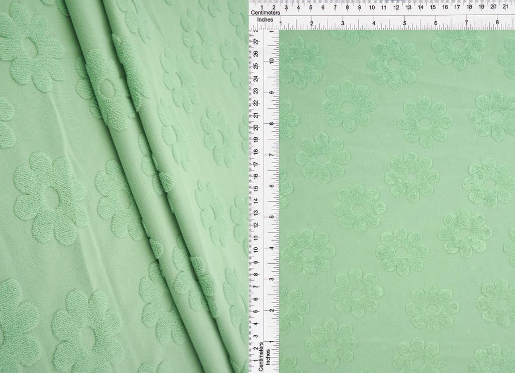 JACQ-4480 / SAGE / 95%POLY 5%SPAN TOWEL DAISY FLORAL JACQUARD