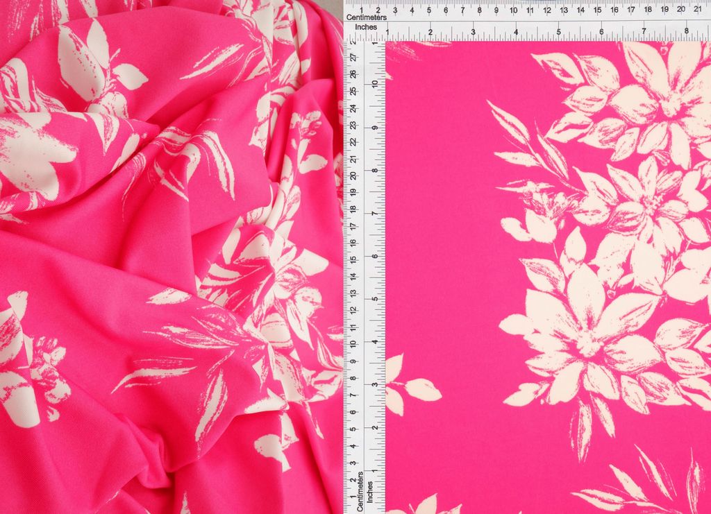 KNT4498-M11209B / FUCHSIA / 96%POLY 4%SPAN DTY FLORAL PRINT