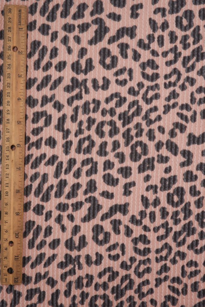 KNT4463-S304102 / CLAY / 77%P 18%R 5%SP DOUBLE KNIT COZY ANIMAL PRINT