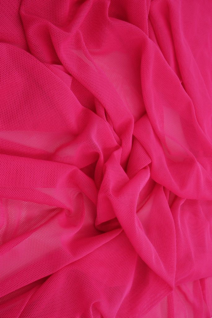 MESH-2000 / FUCHSIA / 90%POLY 10%SPAN POLY SPAN MESH SOLID