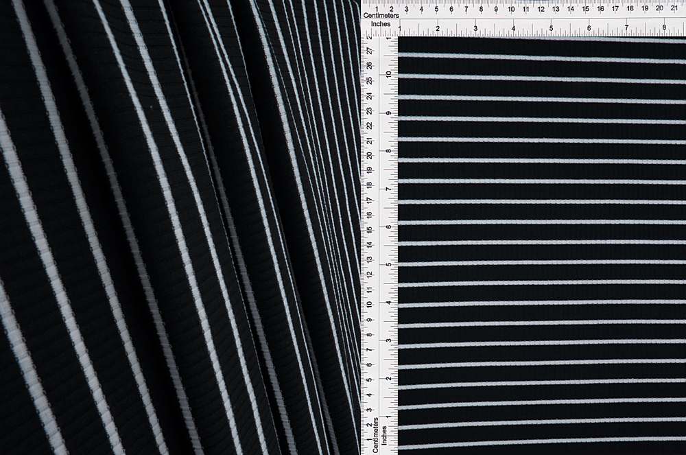 KNT3586 / BLACK/WHITE / 68%POLY 29%RAY 3%SP RIB 4X2 HORIZONTAL STRIPE Y/D