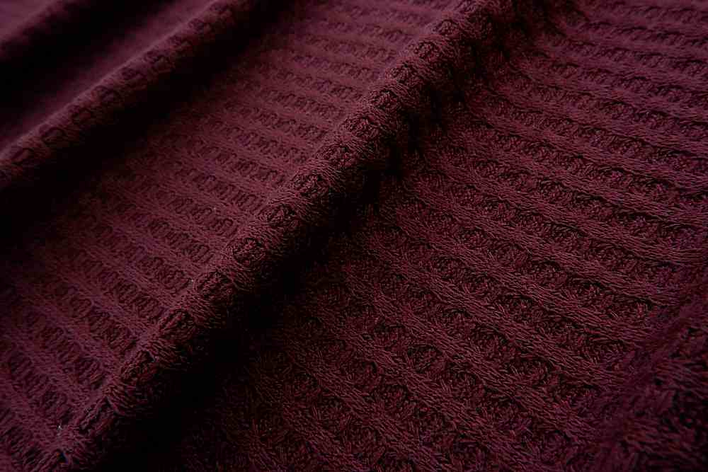 KNT3634 / BURGUNDY / 70%POLY 28%RAYON 2%SPAN WAFFLE SOLID