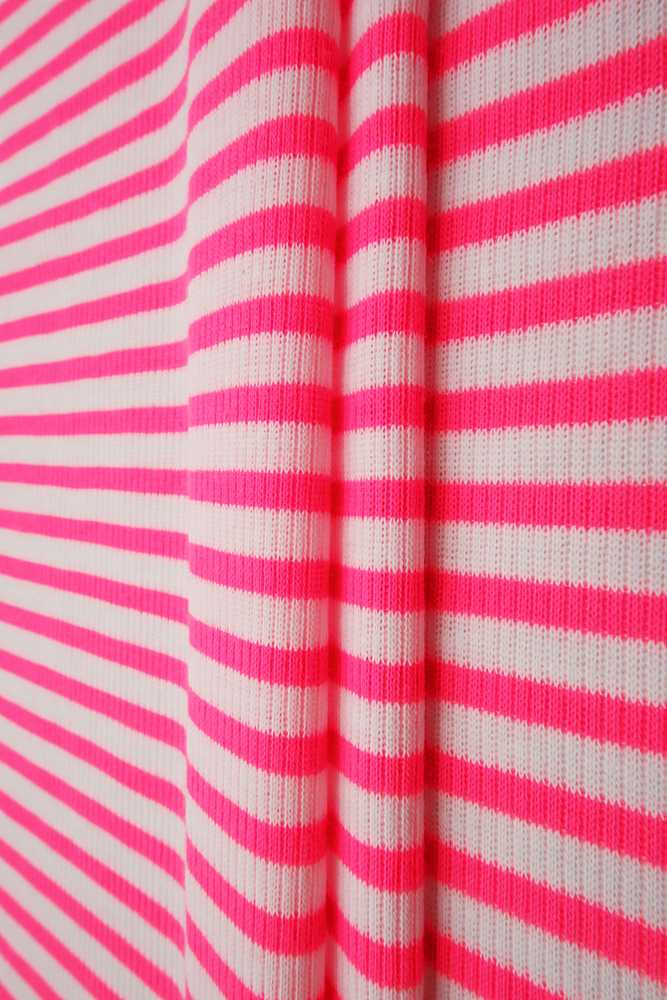 KNT4087 / NEON PINK / 80%POLY 16%RAY 4%SPAN RIB 2X2 HORIZONTAL STRIPE Y/D