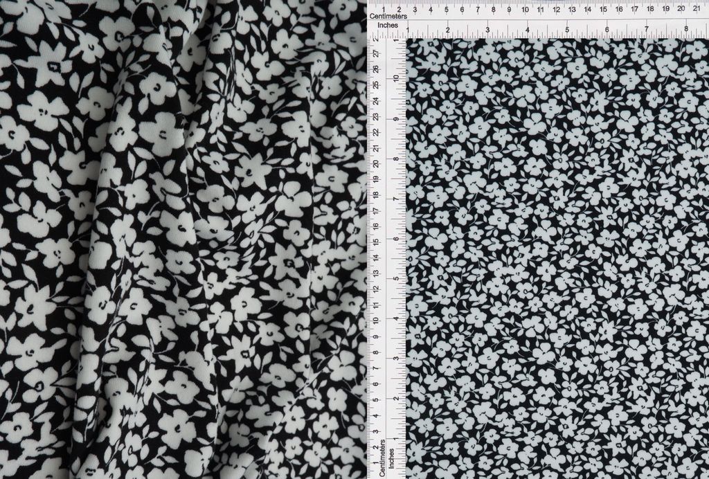 KNT2100-Q90202 / BLACK/WHITE / 96%POLY 4%SPAN DTY BRUSHED FLORAL PRINT