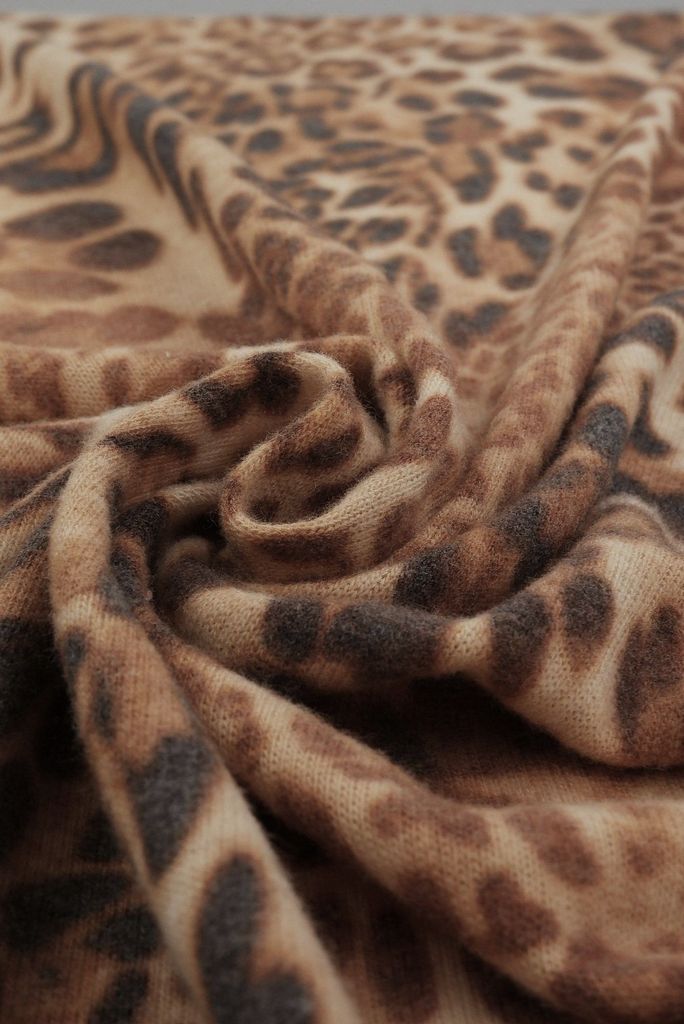 KNT4163-SE20139 / SAND / 69%POLY 28%RAYON 3%SPAN ALPACA SWEATER ANIMAL PRINT